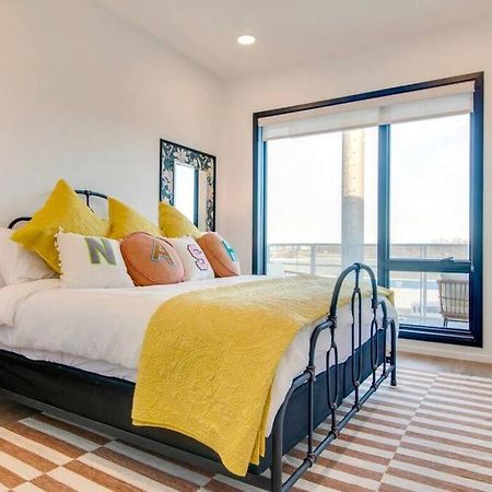 Stylish Downtown Condo W/ Pool & Parking 纳什维尔 外观 照片